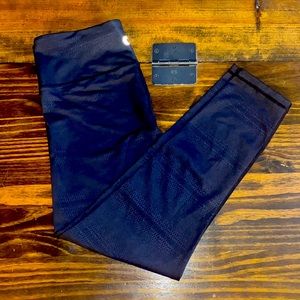 Zyia activewear black venom leggings 7/8 length